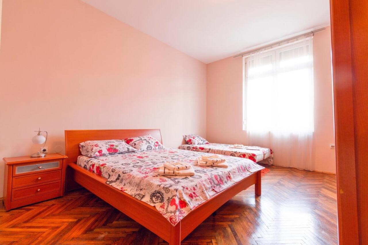 Apartment Sofija Nis Bagian luar foto
